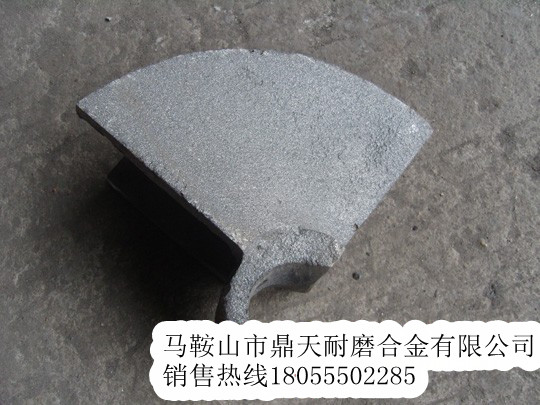 中聯(lián)重科攤鋪機(jī)螺旋葉輪、中聯(lián)重科熨平板、護(hù)套安裝維修