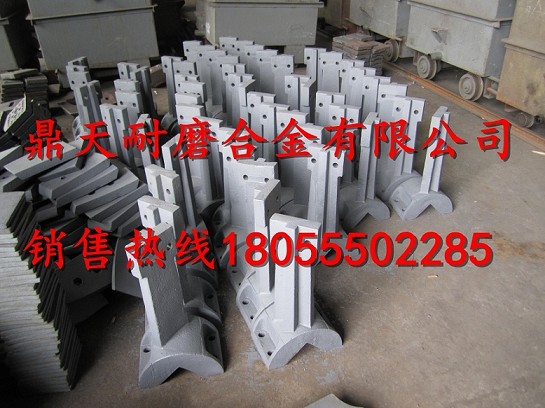 南陽滄田3000拌合機(jī)襯板，南陽滄田瀝青攪拌機(jī)配件上門安裝維修